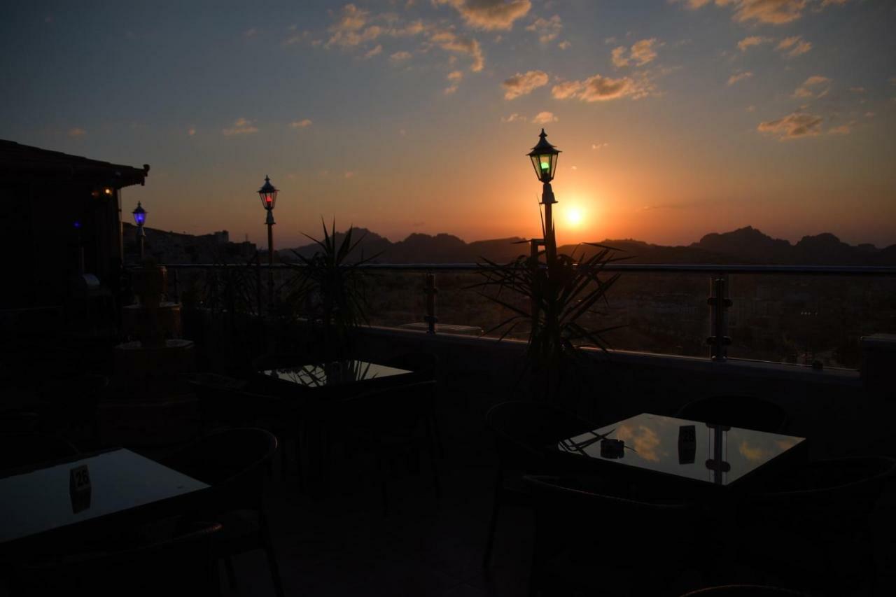 Petra Visitors Hotel Wadi Musa Eksteriør bilde